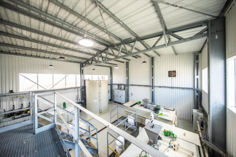 SK000342 SLOVTAN CONTRACT TANNERY