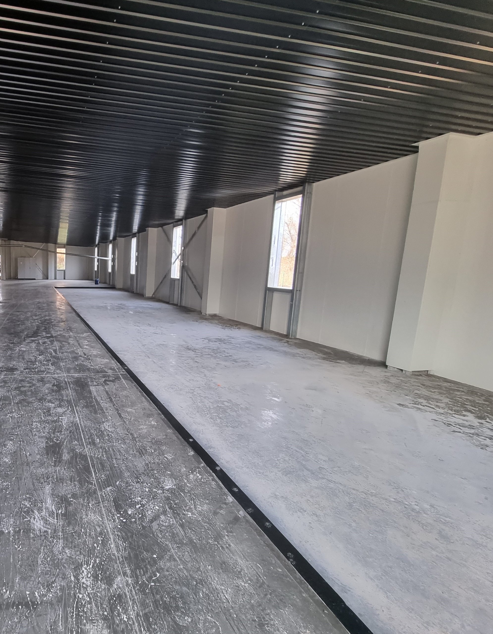 Dokončené LLENTAB oceľové haly movember 2021 - HERMAN prístavba